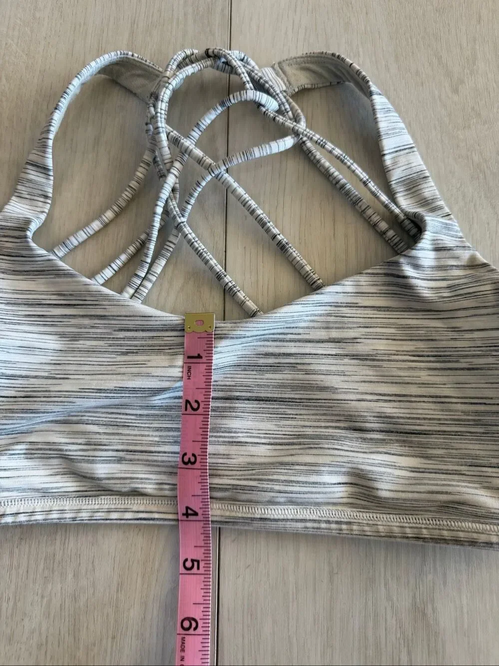 Lululemon women’s sports bra size 6